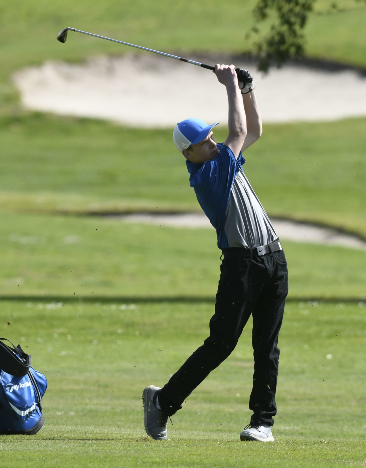 030419 CHS LHS golf 9.jpg